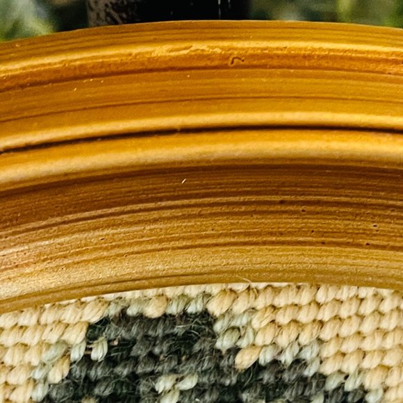 ❌SOLD❌VTG 1970's needlepoint picture of a house and garden - Picture 5 of 6